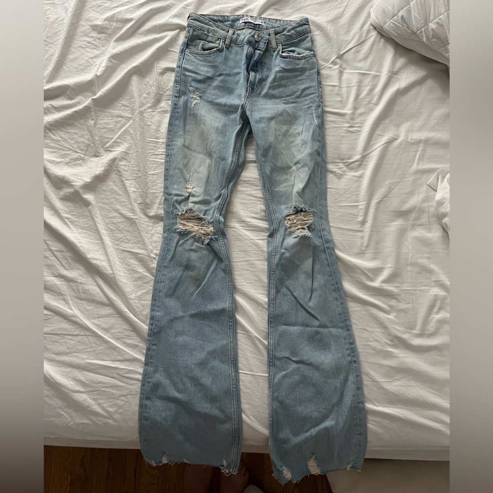 Zara Vintage Y2K Ripped Light Wash Flair Mid-Rise Jeans